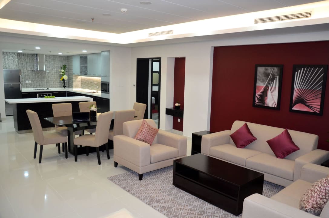 Suite Ramada Hotel and Suites Amwaj Islands