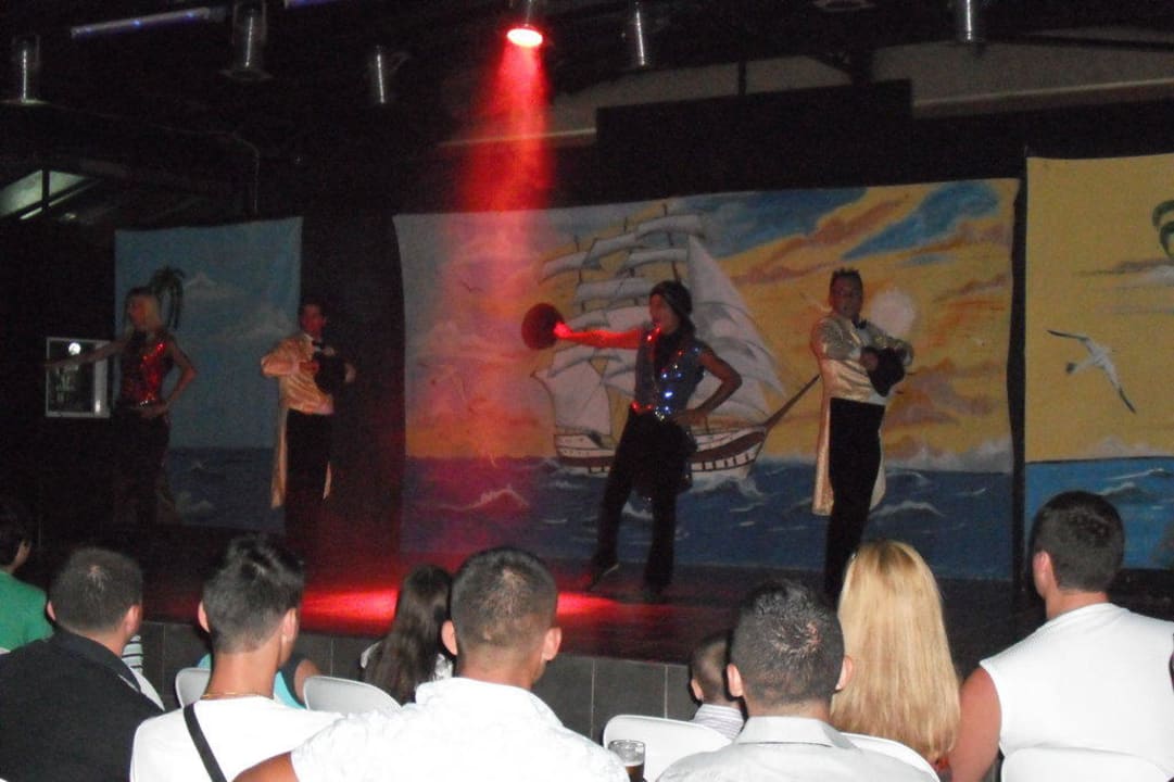 Abend Show Telatiye Resort