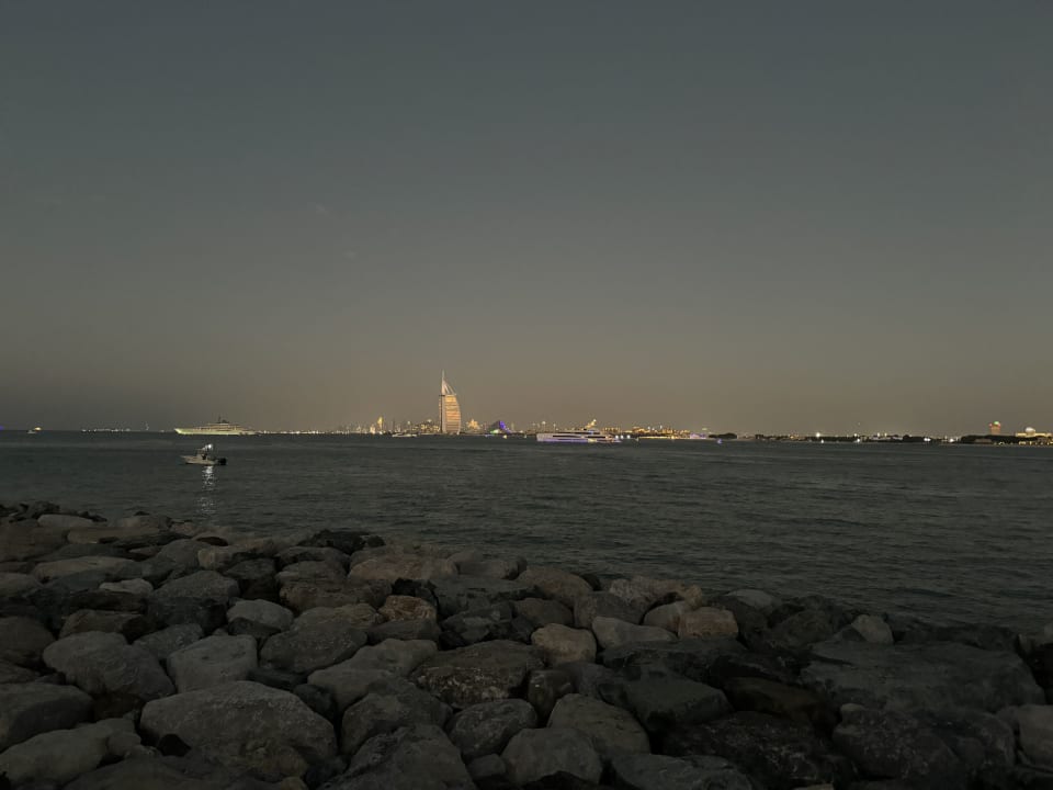 Strand Anantara The Palm Dubai Resort