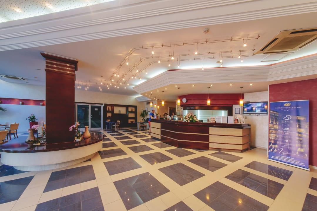 Lobby Montenegro Beach Resort
