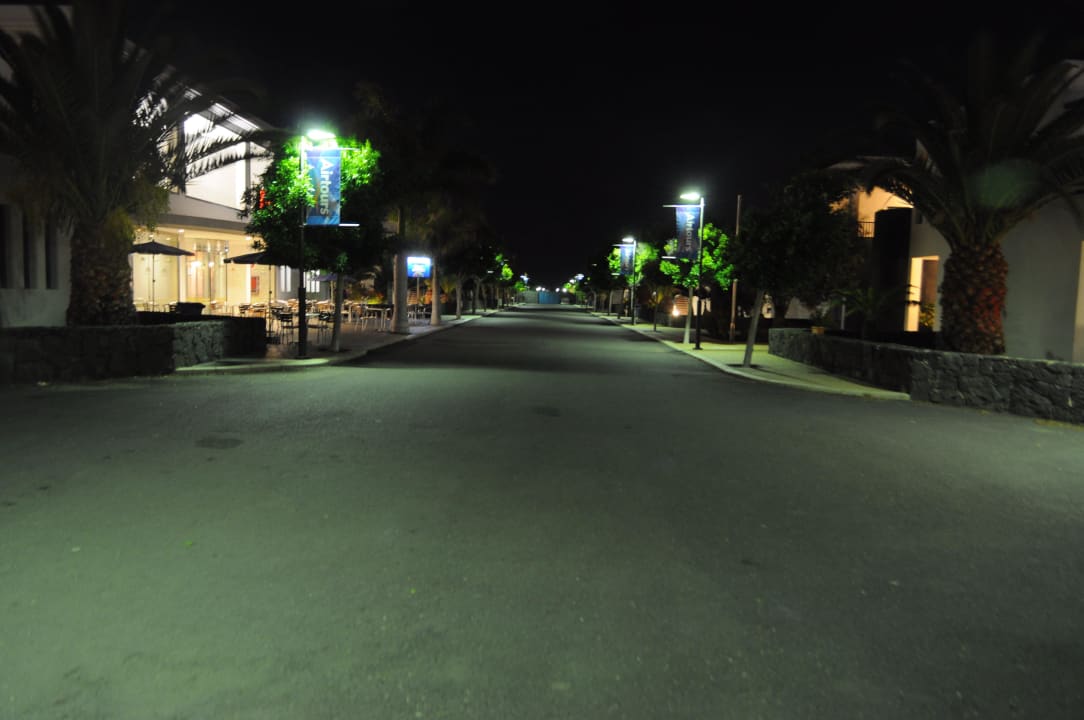 Główna aleja Hotel THB Tropical Island