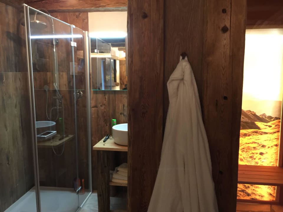 Dusche im Zimmer Hotel Bergschlössl