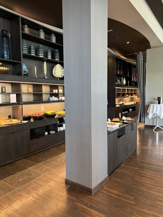 Gastro Renaissance Zurich Tower Hotel