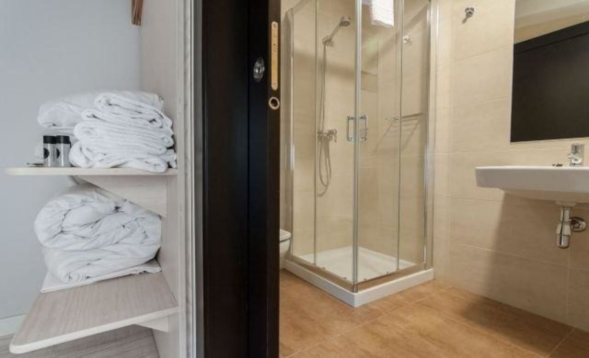 Habitación triple Lotelito Rooms & Bar