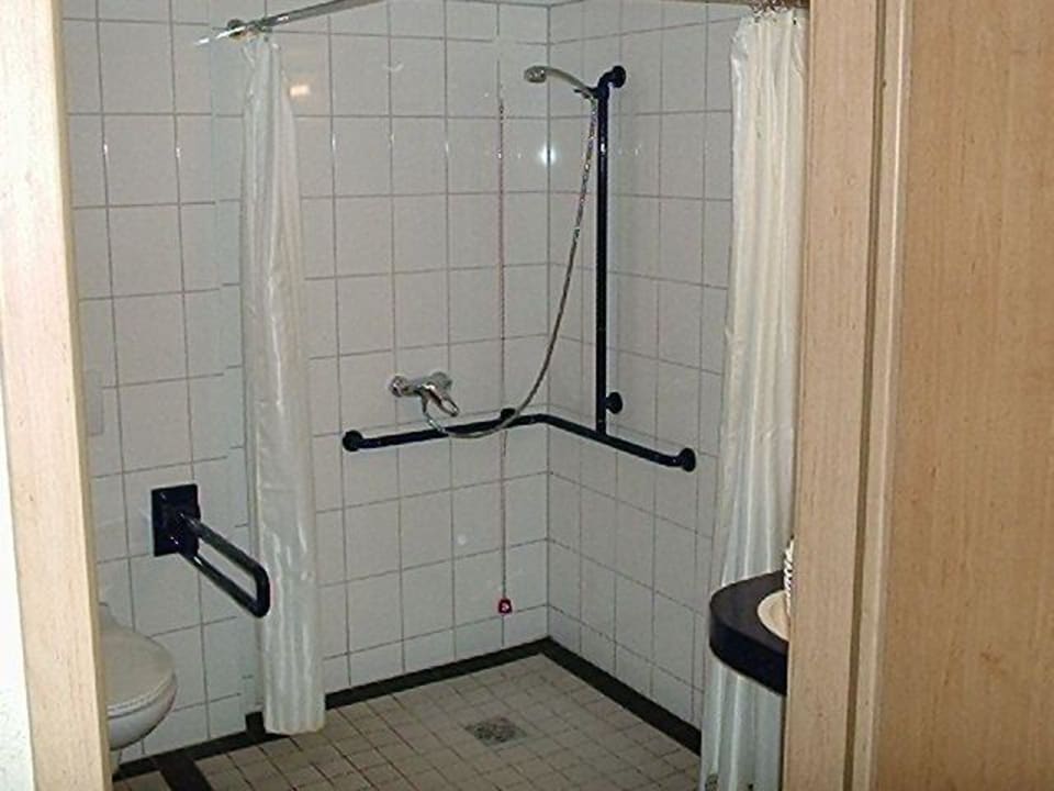 Blick ins Badezimmer Hotel Ascot-Bristol