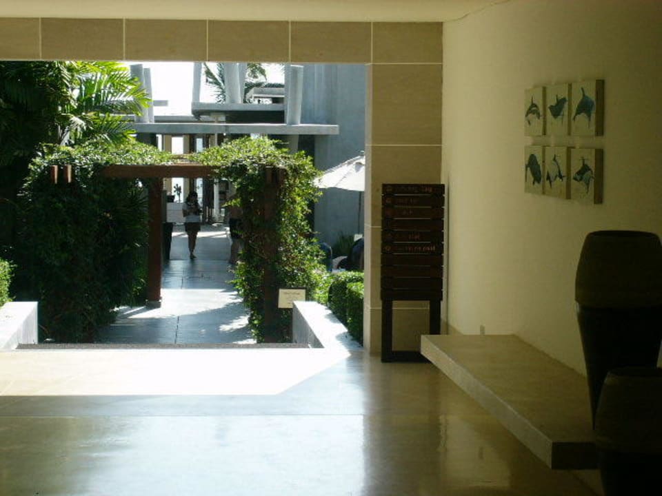 Hotelgang zum Pool Veranda Resort & Villas Hua Hin Cha Am