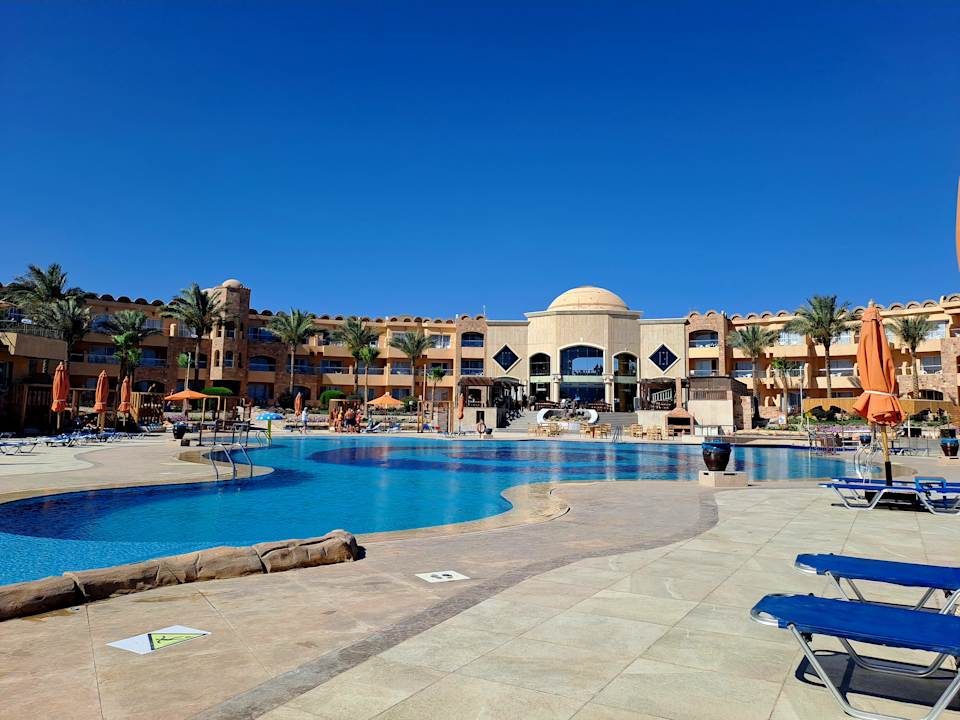 Pool Utopia Beach Club