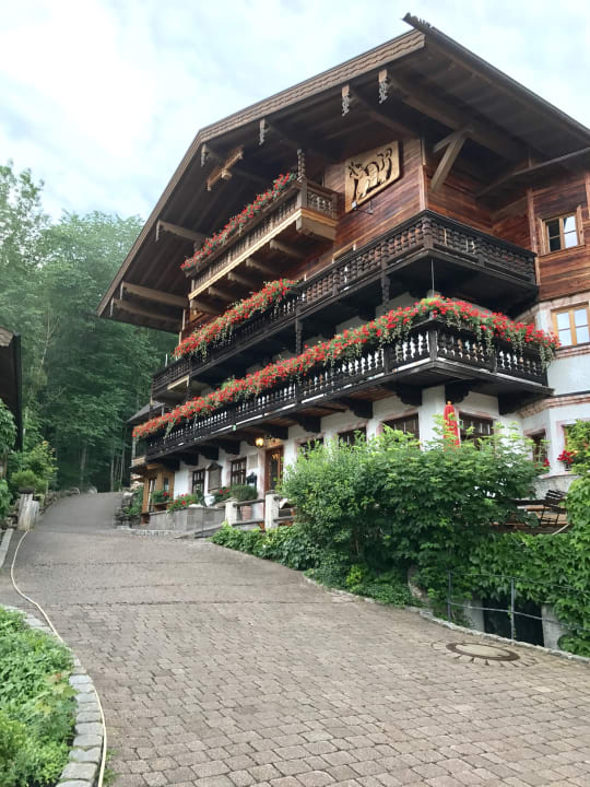 Außenansicht Hotel Feuriger Tatzlwurm