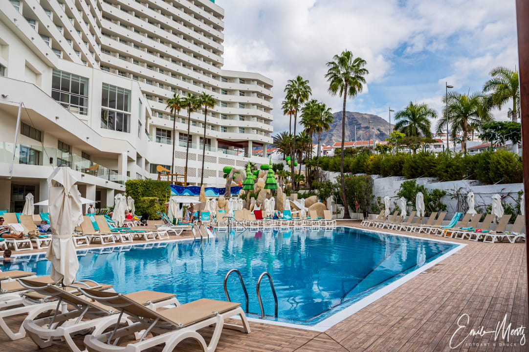 Pool Iberostar Waves Bouganville Playa