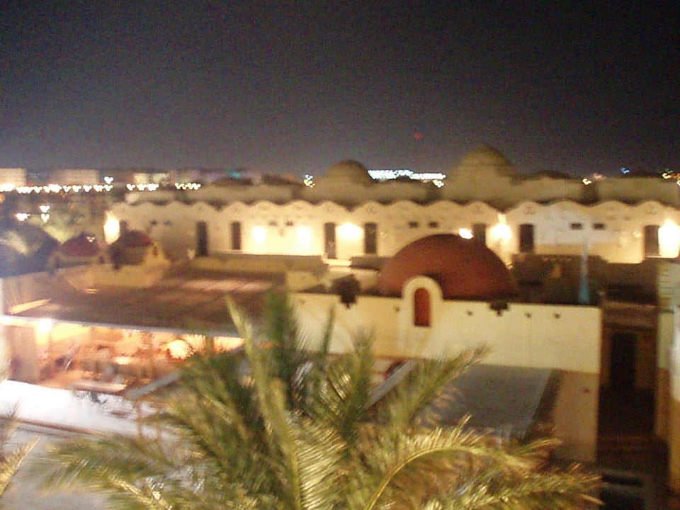 Über den Dächern des Hotels Arabella Azur Resort