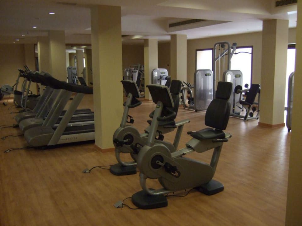 Fitnessraum Miramar Al Aqah Beach Resort