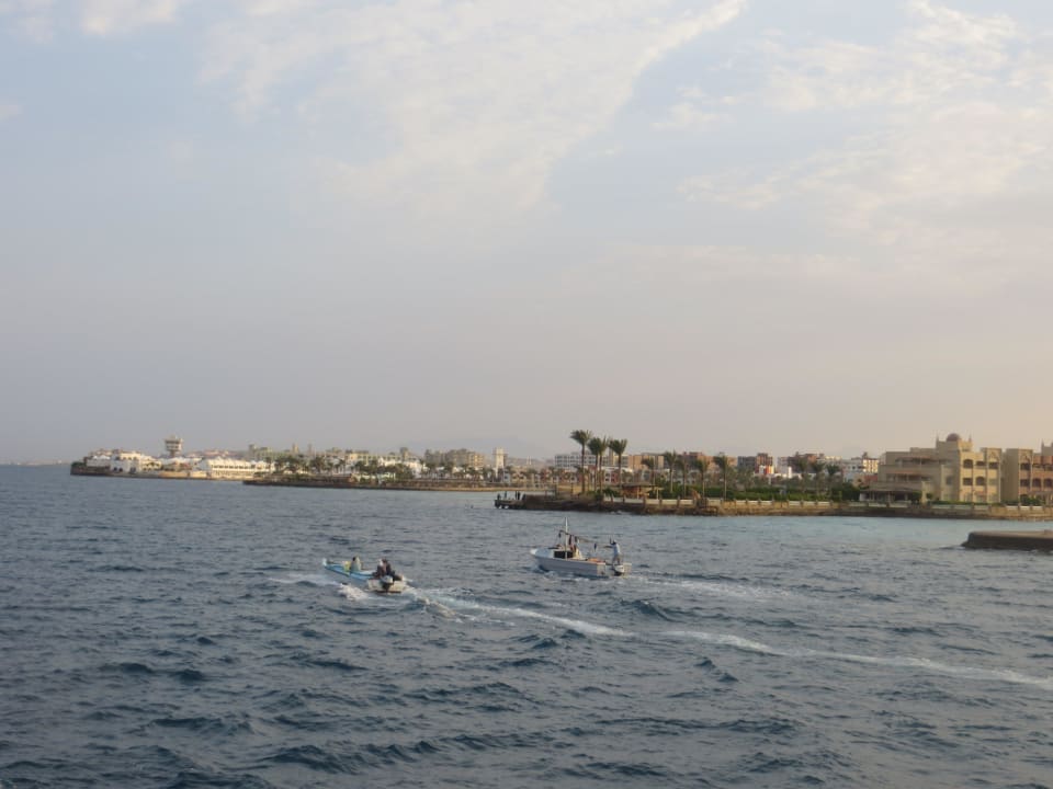 Vom Boot aus gesehen Arabia Azur Resort
