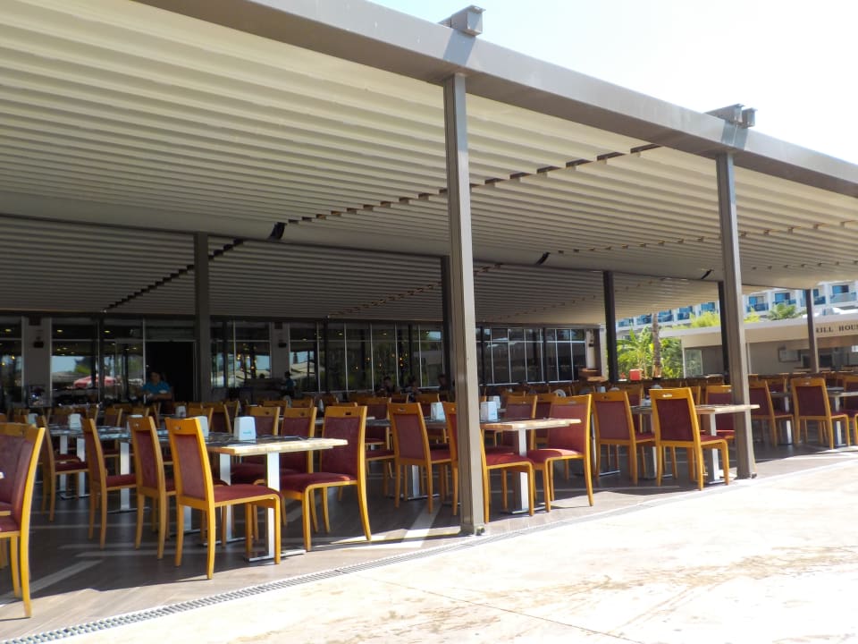 Gastro Saturn Palace Resort Hotel