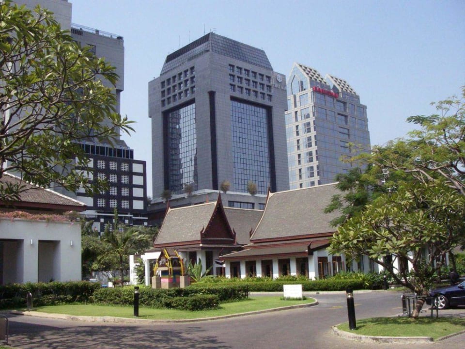 Hotelanlage / Blick auf Restaurant & Nachbarschaft Hotel The Sukhothai Bangkok