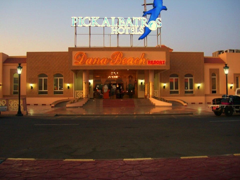 Hoteleingang Pickalbatros Dana Beach Resort - Hurghada