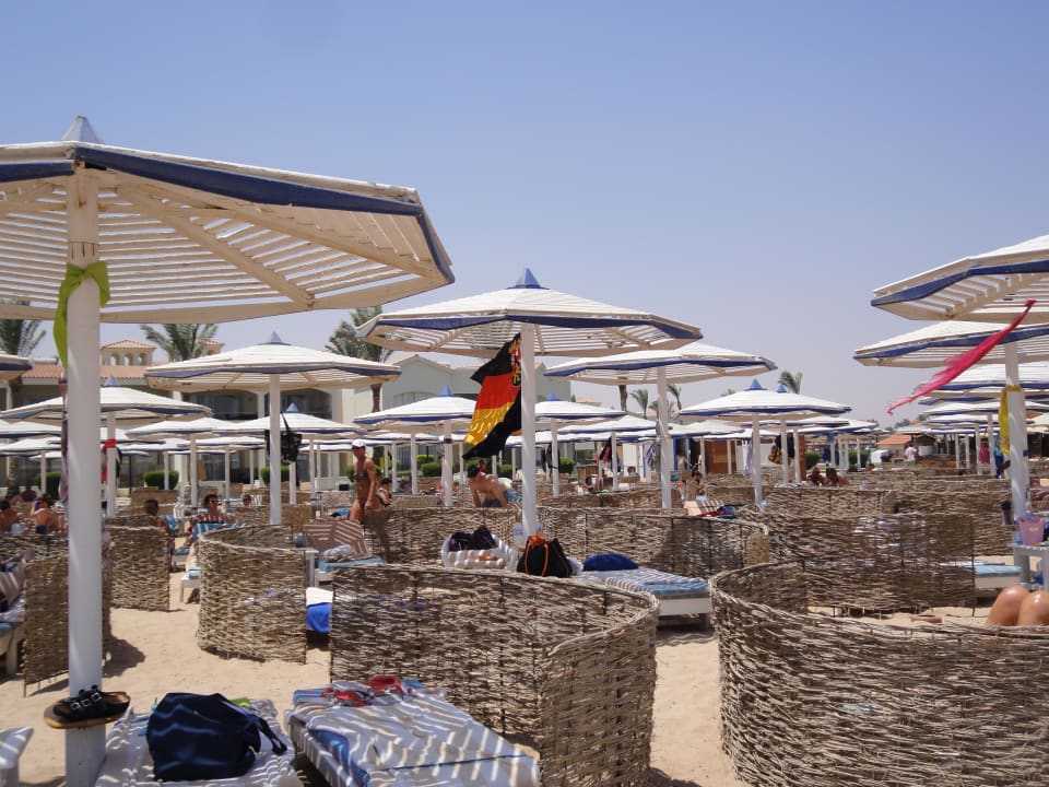 Reihe 1 & 2 belegt - ca. 10:00 Uhr Pickalbatros Dana Beach Resort - Hurghada