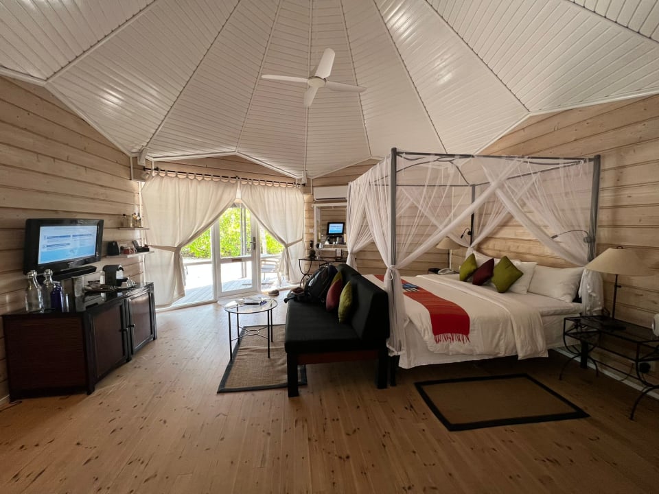 Zimmer Kuredu Island Resort & Spa