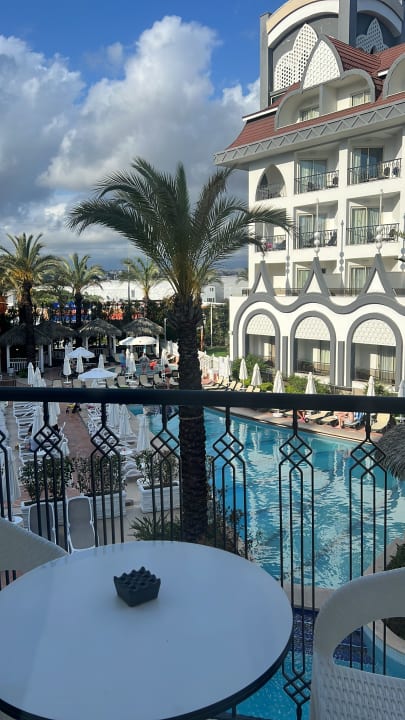 Sonstiges Well Palace Side