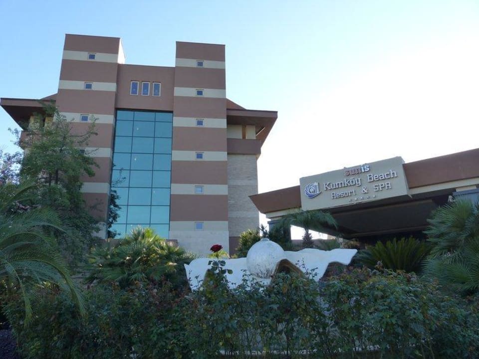 Frontansicht Sunis Kumköy Beach Resort Hotel & Spa