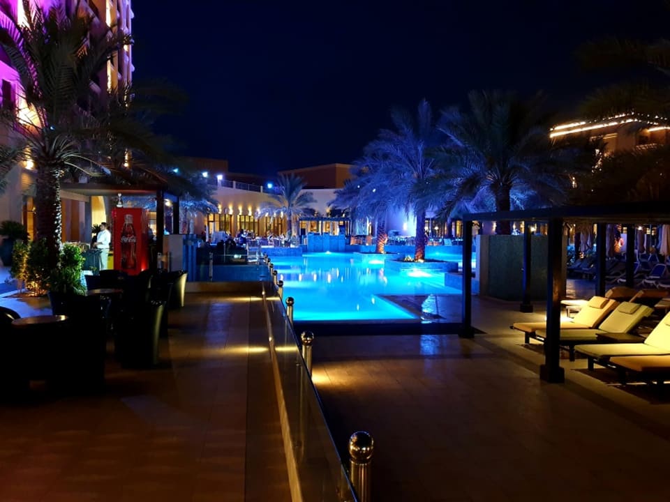 Pool DoubleTree by Hilton Resort & Spa Marjan Island
