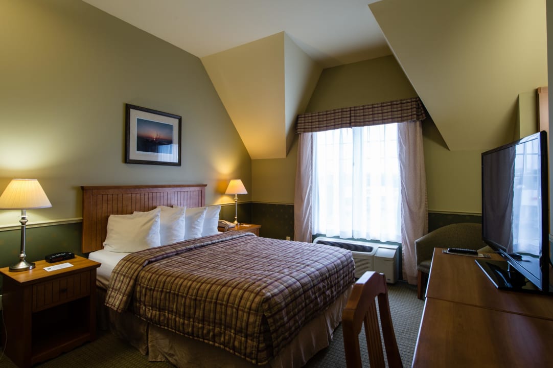 Lit Queen Hotel Quality Inn Riviere-du-loup