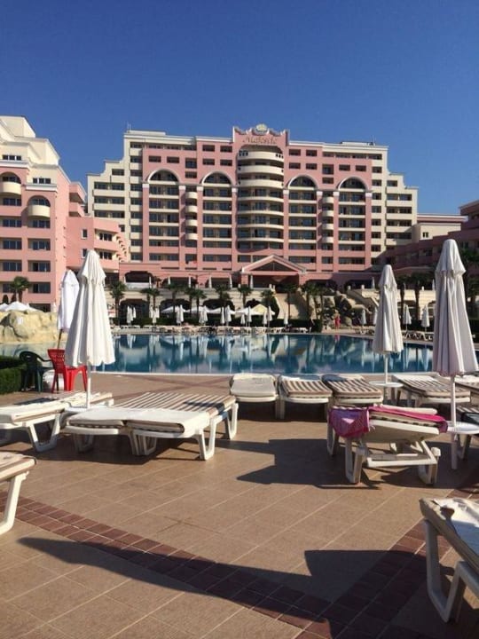 Blick auf das Hotel DIT Majestic Beach Resort