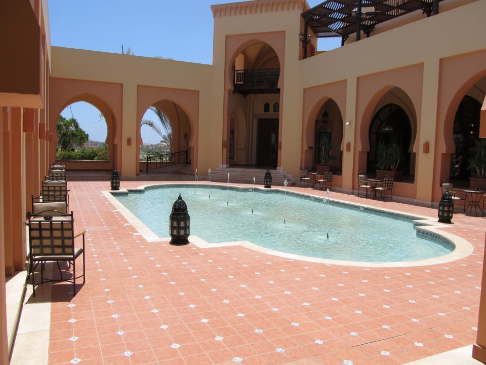 Innenhof Steigenberger Coraya Beach - Adults only