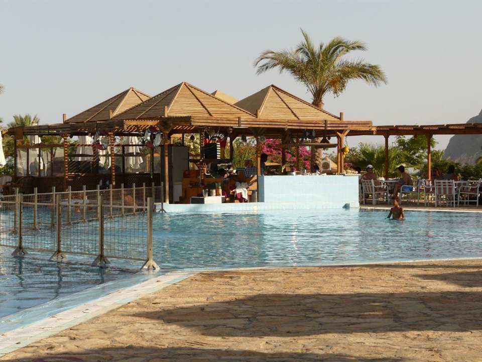 Poolbar Happy Life Village