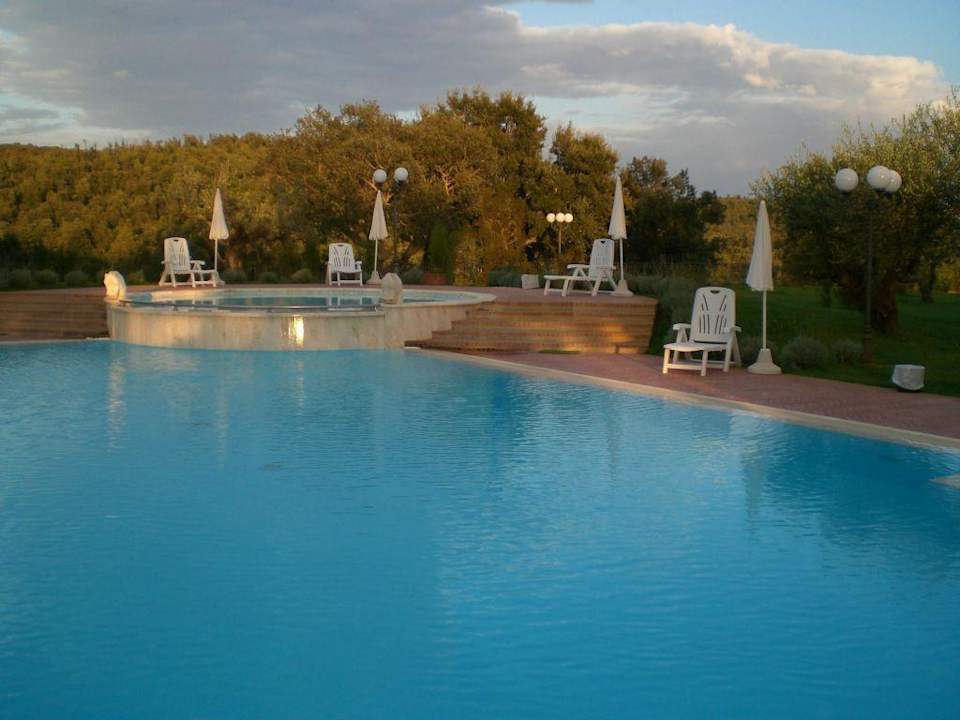 Pool und Kinderpool Hotel Il Carpignone Srl