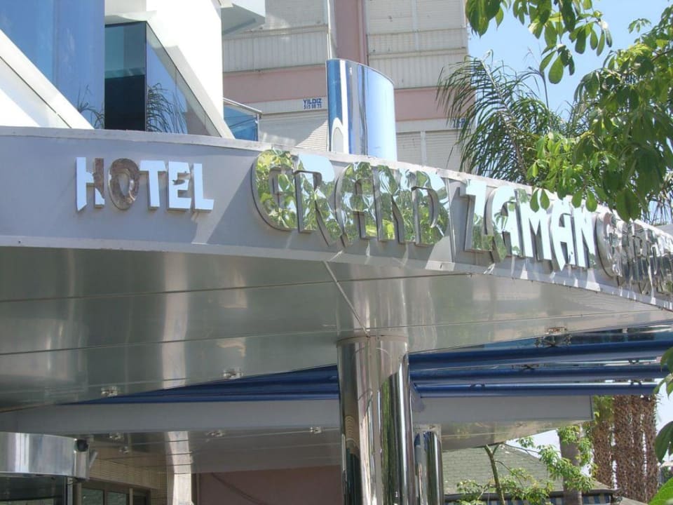 EINGANGSBEREICH Hotel Grand Zaman Garden