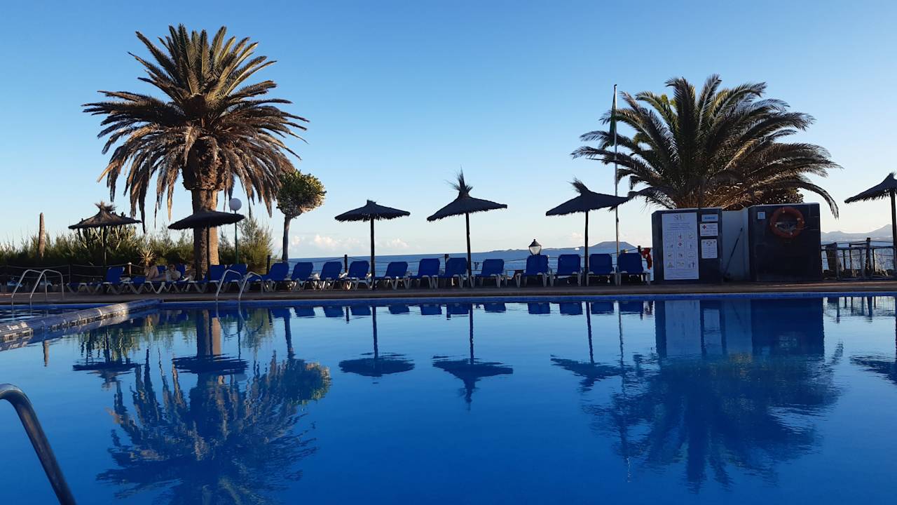 Pool SBH Hotel Royal Monica