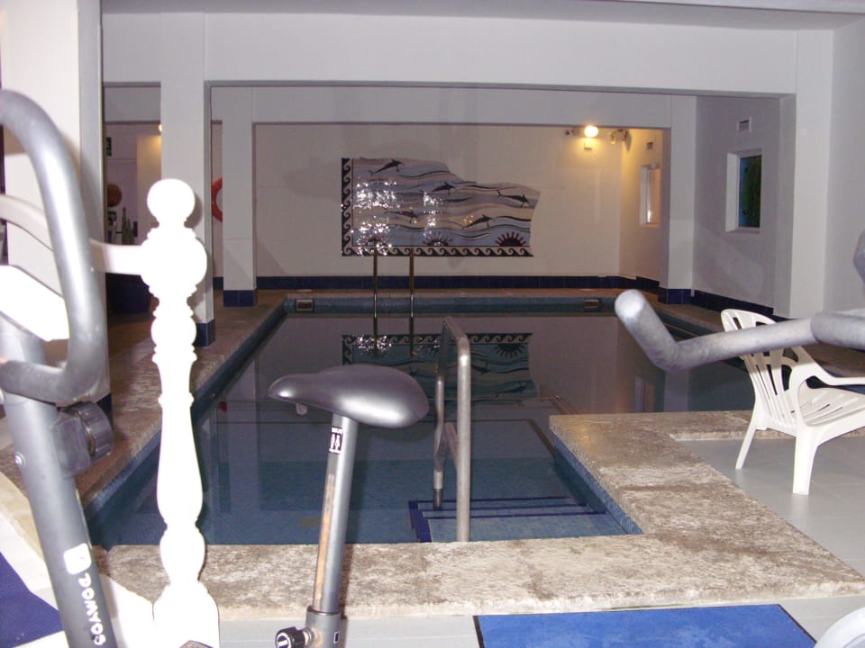 Innenpool Hotel Club S'Illot