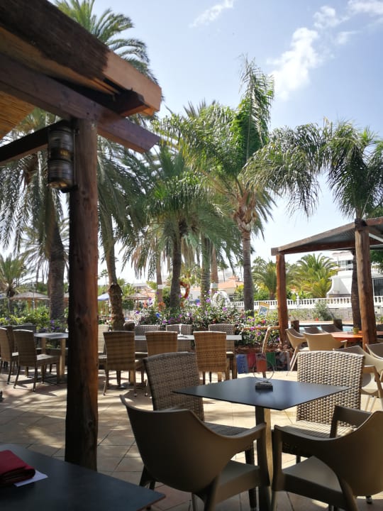 Gastro HL Miraflor Suites Hotel