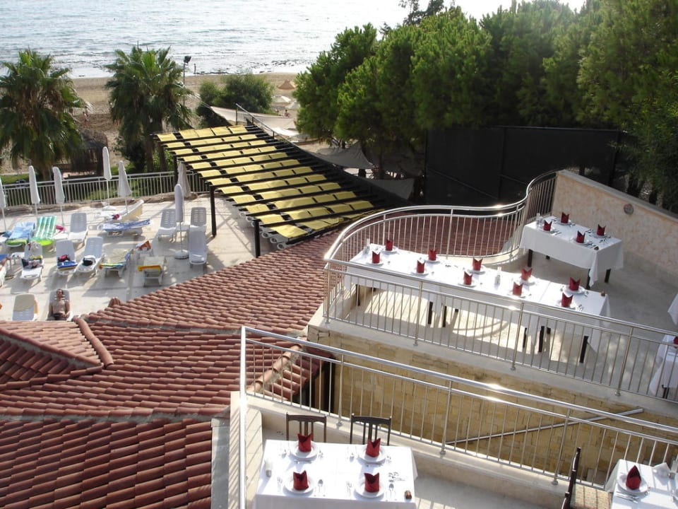 Ausblick vom begehbaren Dach des türk. Restaurants Melas Holiday Village