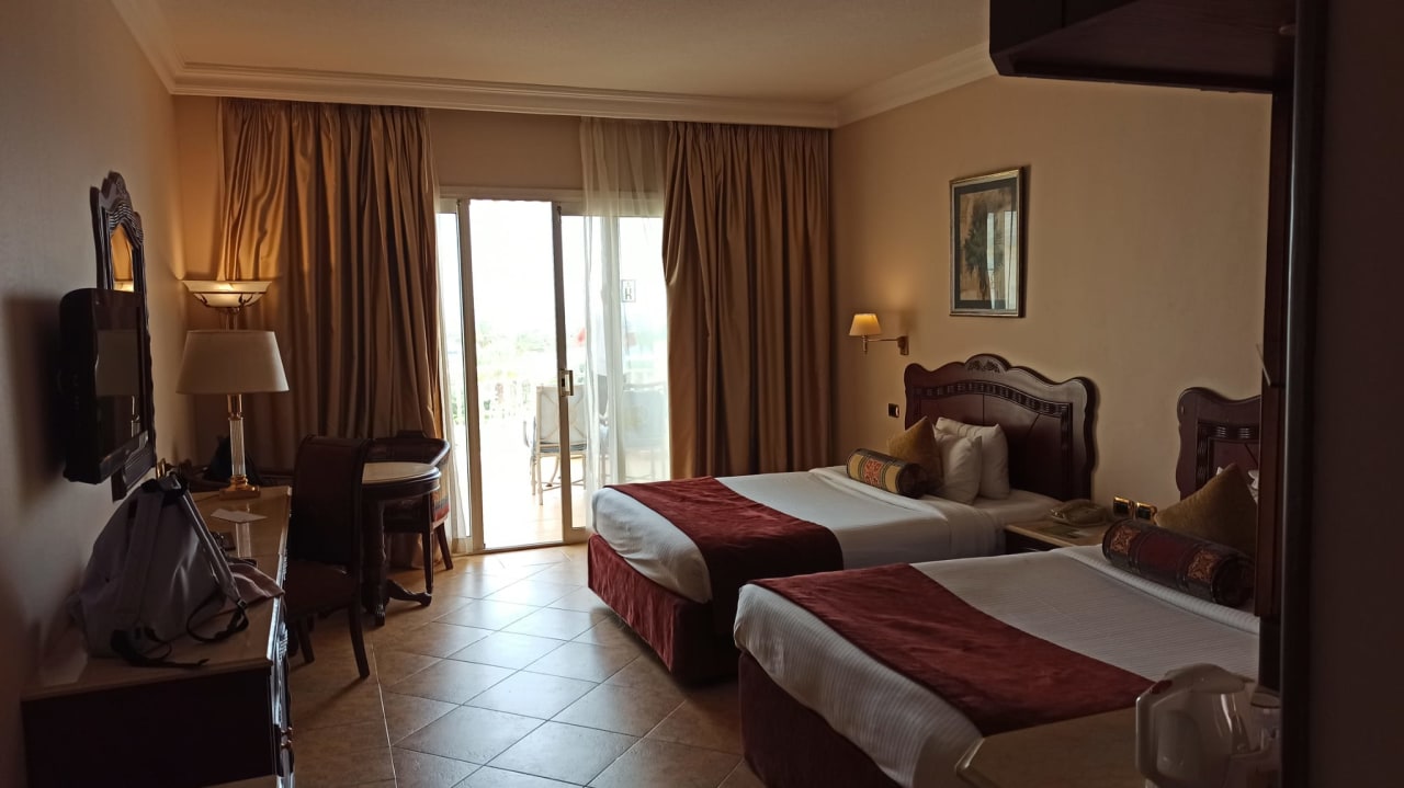 Zimmer Palm Royale Resort - Soma Bay