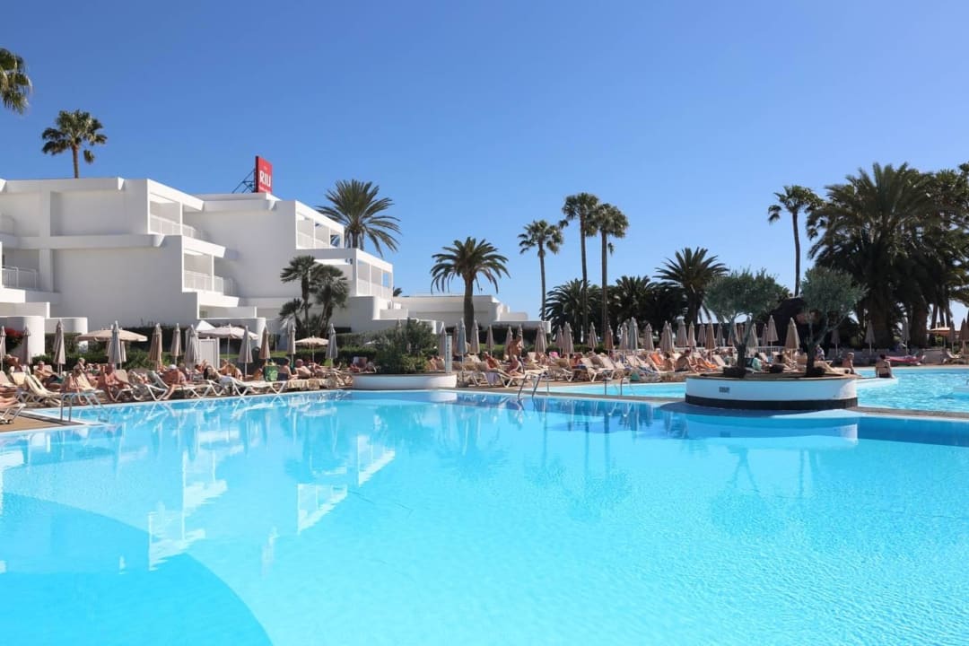 (Haupt)Pool  Hotel Riu Paraiso Lanzarote