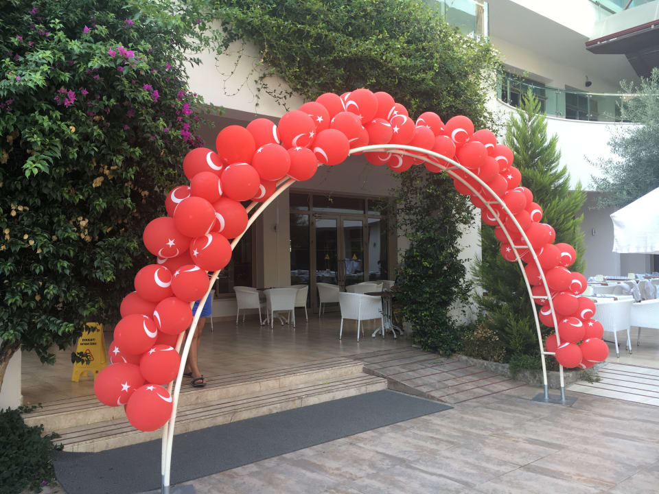 Gastro Port Side Resort Hotel