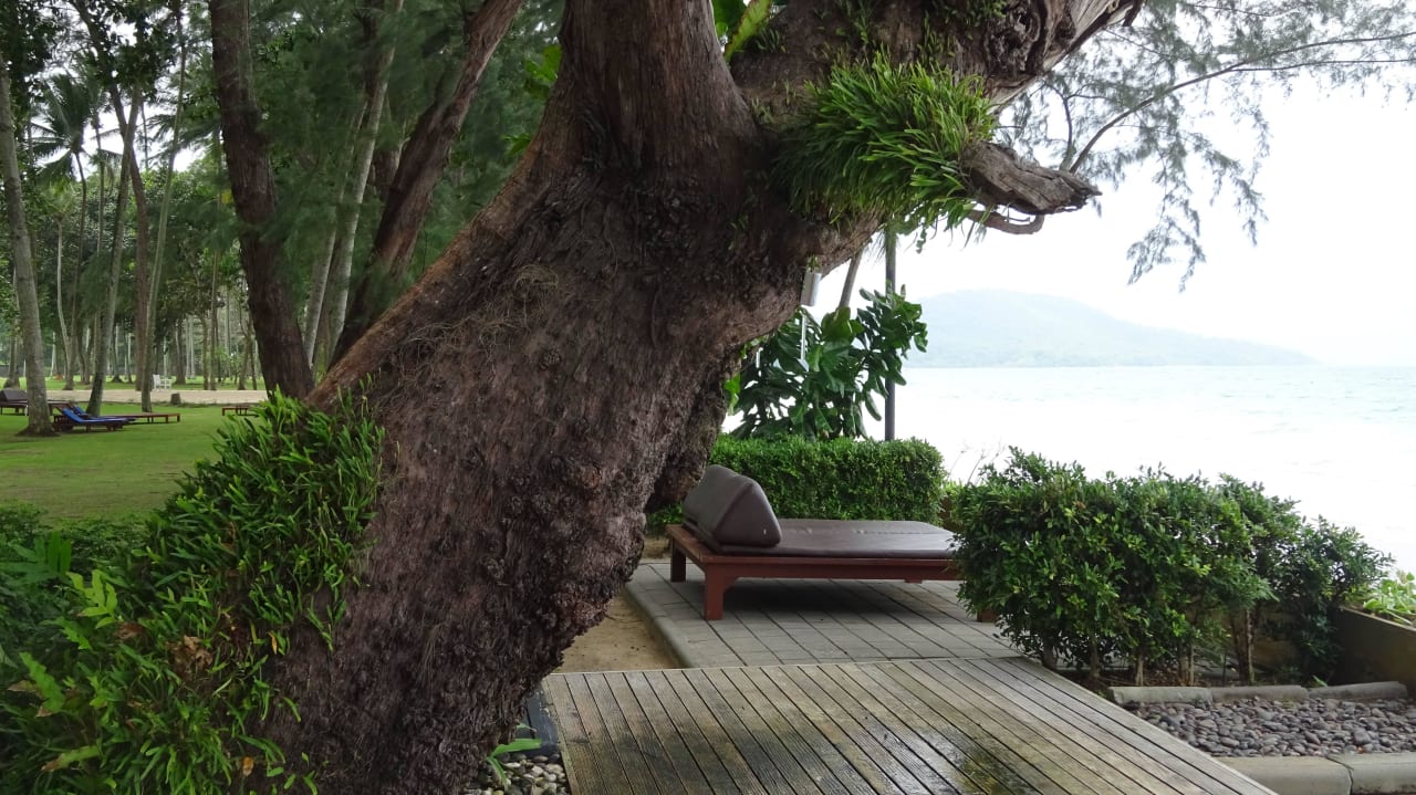 Dusche Richtung Strand Dusit Thani Krabi Beach Resort