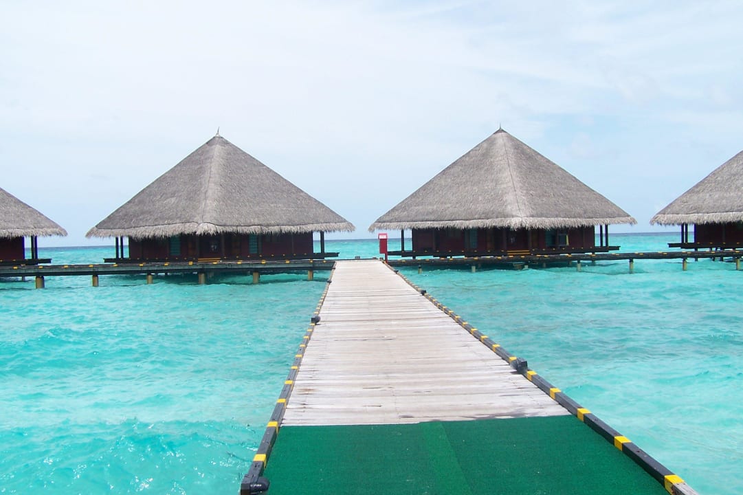 Der Weg zu den Wasserbungalows Adaaran Club Rannalhi - All Inclusive