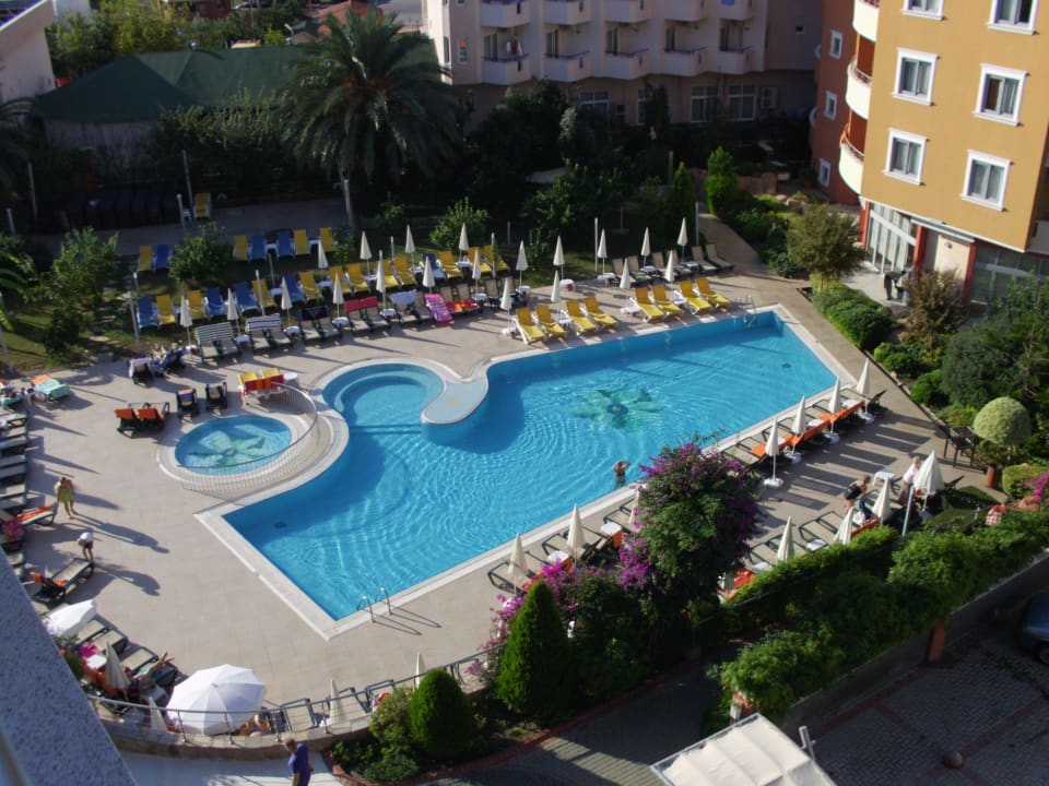 Relax Pool Blick aus Zimmer 6408 Alaiye Resort & Spa