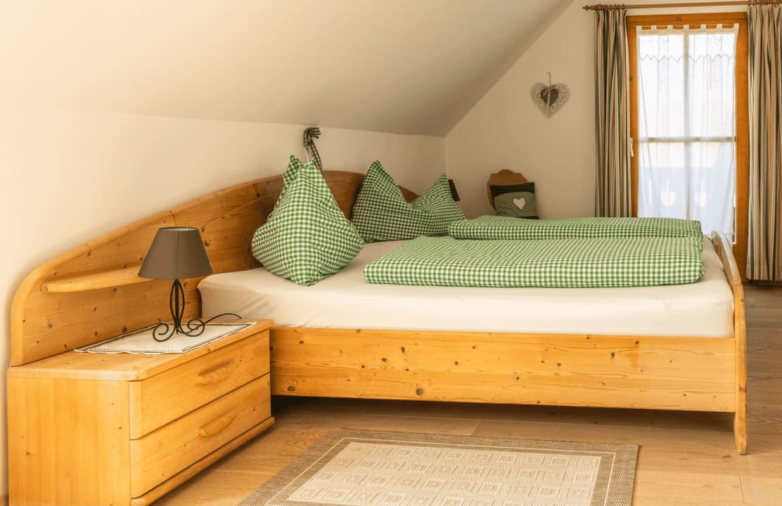 Zimmer Weingut & Buschenschank Pölzl