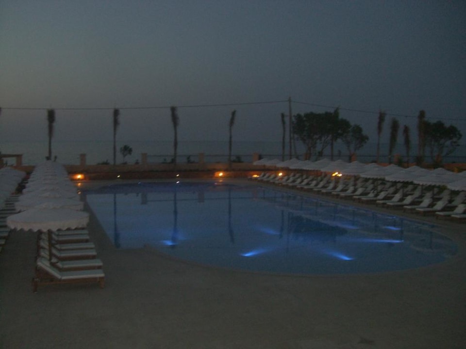 Einer von den 3 Pools Mitsis Selection Laguna