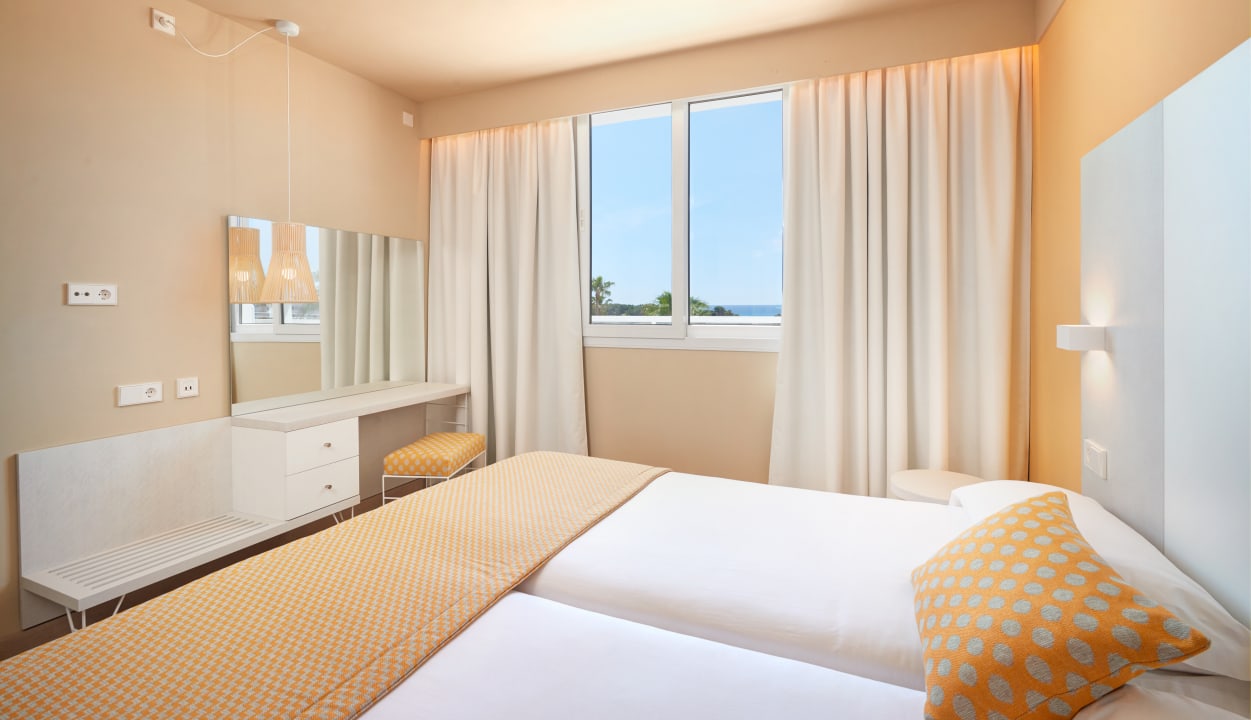 Zimmer Protur Vista Badia Aparthotel