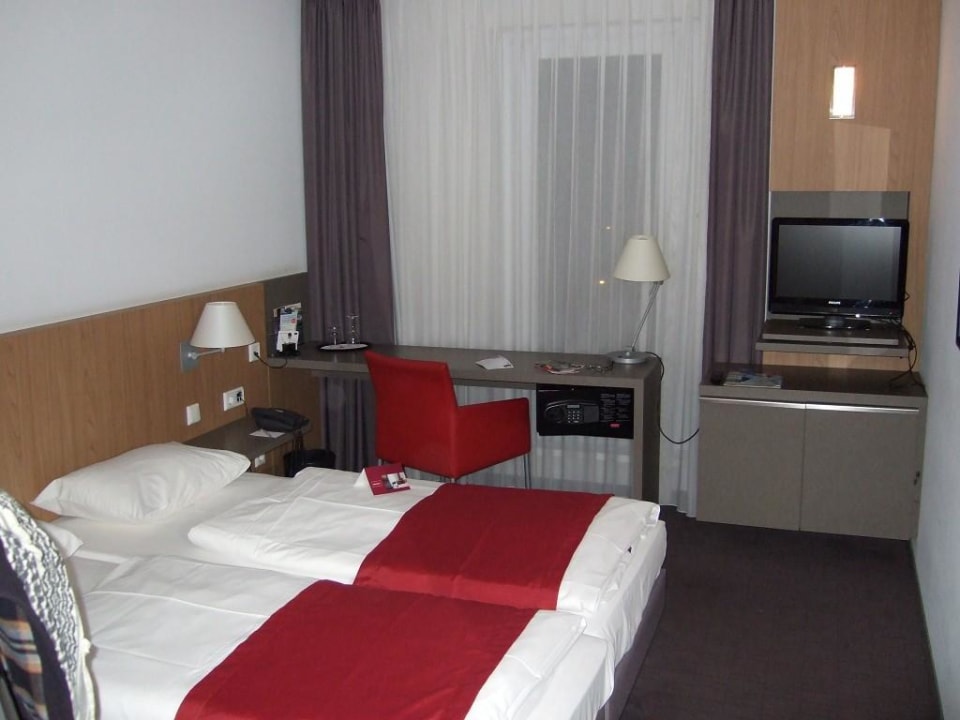 Der Fernseher  Mercure Hotel Hamburg Mitte