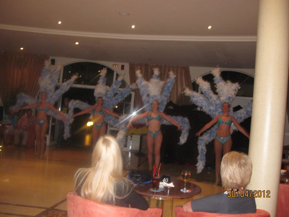 Verschiedene Tanzgruppen Hotel Kalithea Mare Palace