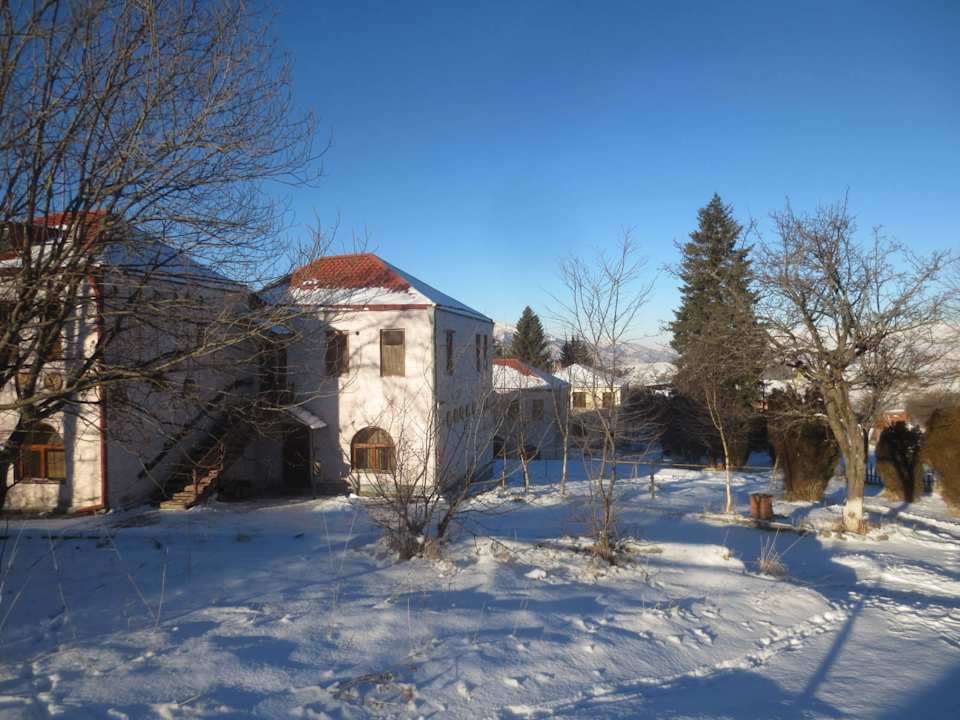 Nebengebäude Tezh Ler Resort