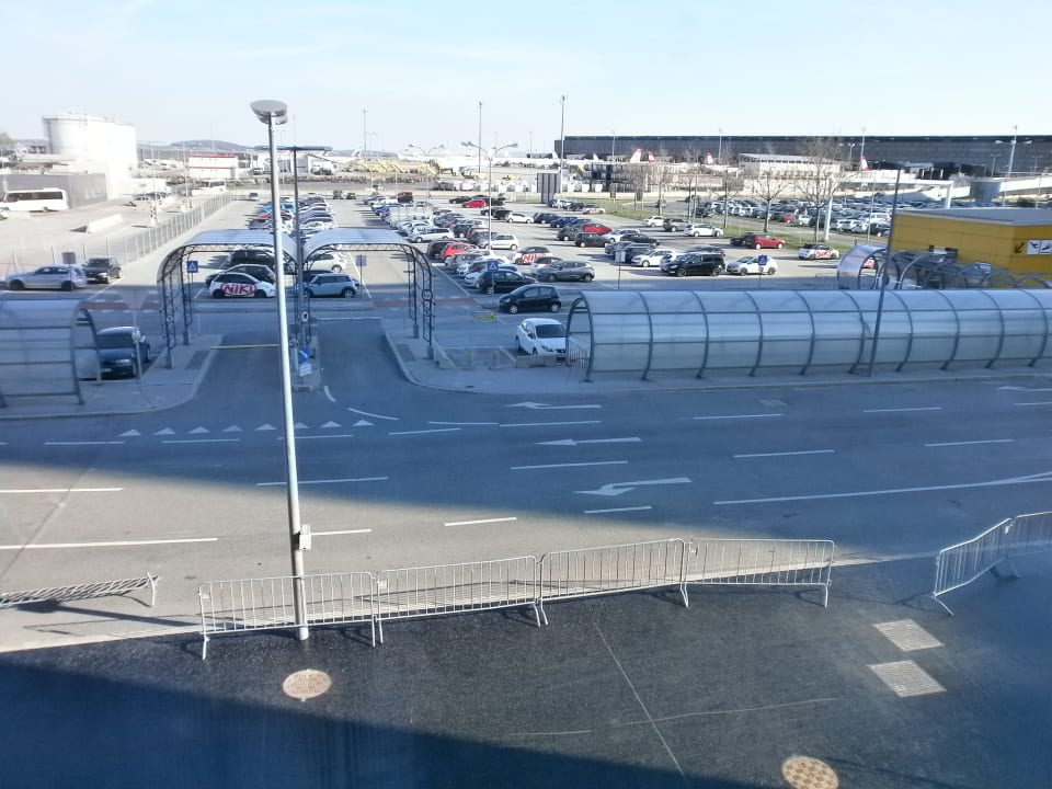 Ausblick MOXY Vienna Airport