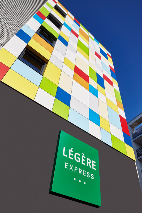 Außenansicht LÉGÈRE EXPRESS Tuttlingen