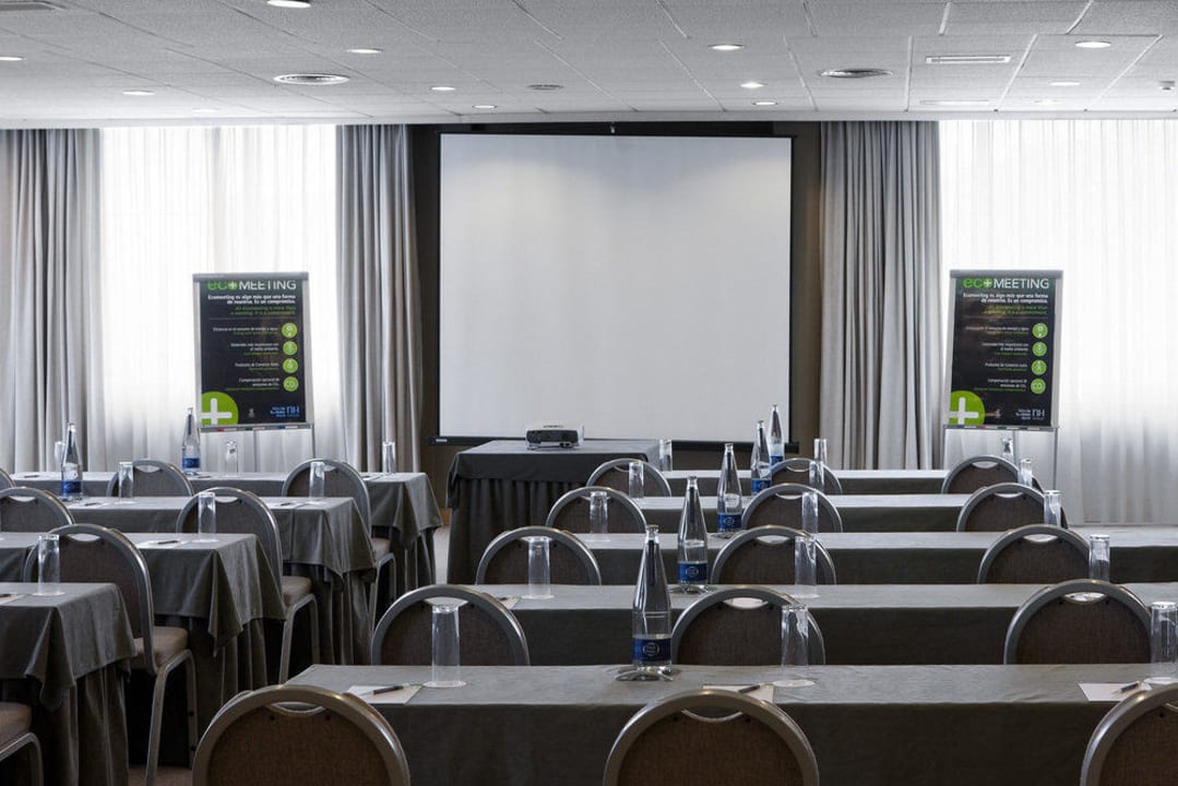 Montjuic Meeting Room NH Barcelona Sant Just