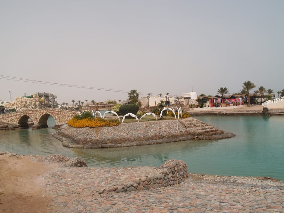 Территория отеля Crystal Beach Hotel & Aquapark